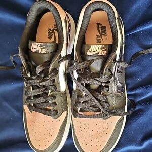 Nike Air Jordan 1 Low Sneakers